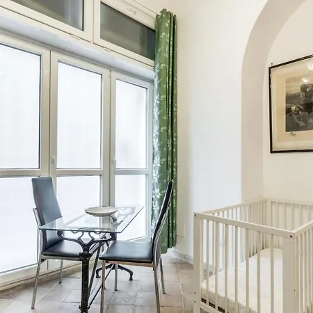 Enjoy Your - Navona Square *